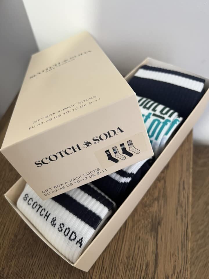 Scotch & Soda spordisokid kinkekarbis meestele, 4-paari, 701222074002043, tumesinine, valge цена и информация | Meeste sokid | kaup24.ee