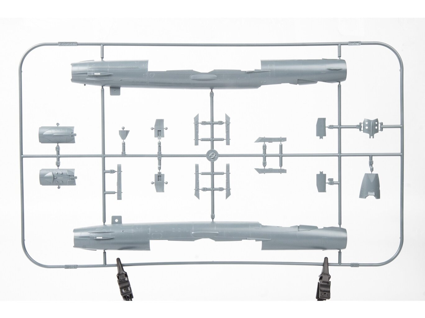 Eduard - MiG-21R ProfiPack Edition, 1/48, 8238 цена и информация | Klotsid ja konstruktorid | kaup24.ee