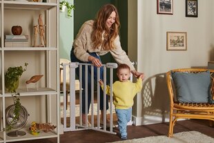 Защитные ворота Kinderkraft Lock&Go, 75-103 см, Дерево цена и информация | Мультипак Безопасный дом B | kaup24.ee