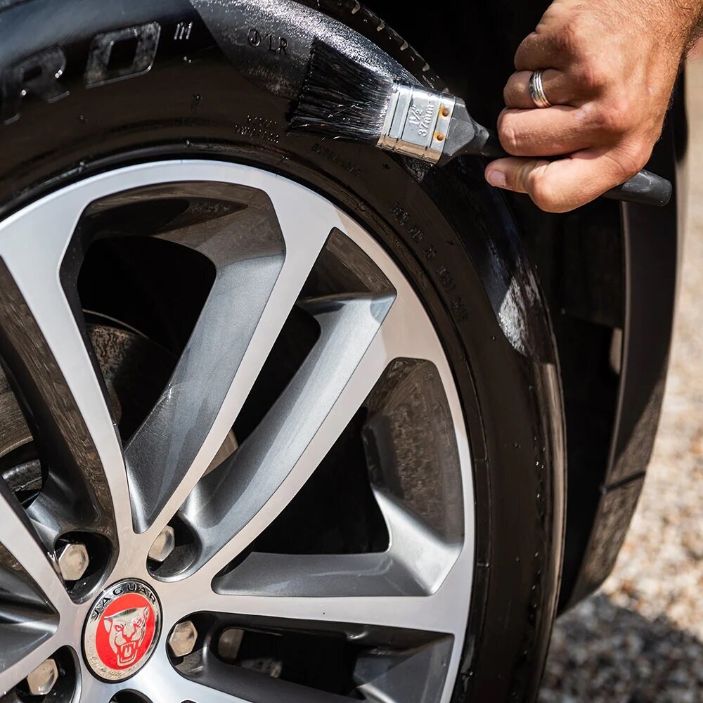 McLaren "Gloss Tyre Dressing" 31 500ml rehviläige MCL2983 цена и информация | Autokeemia | kaup24.ee