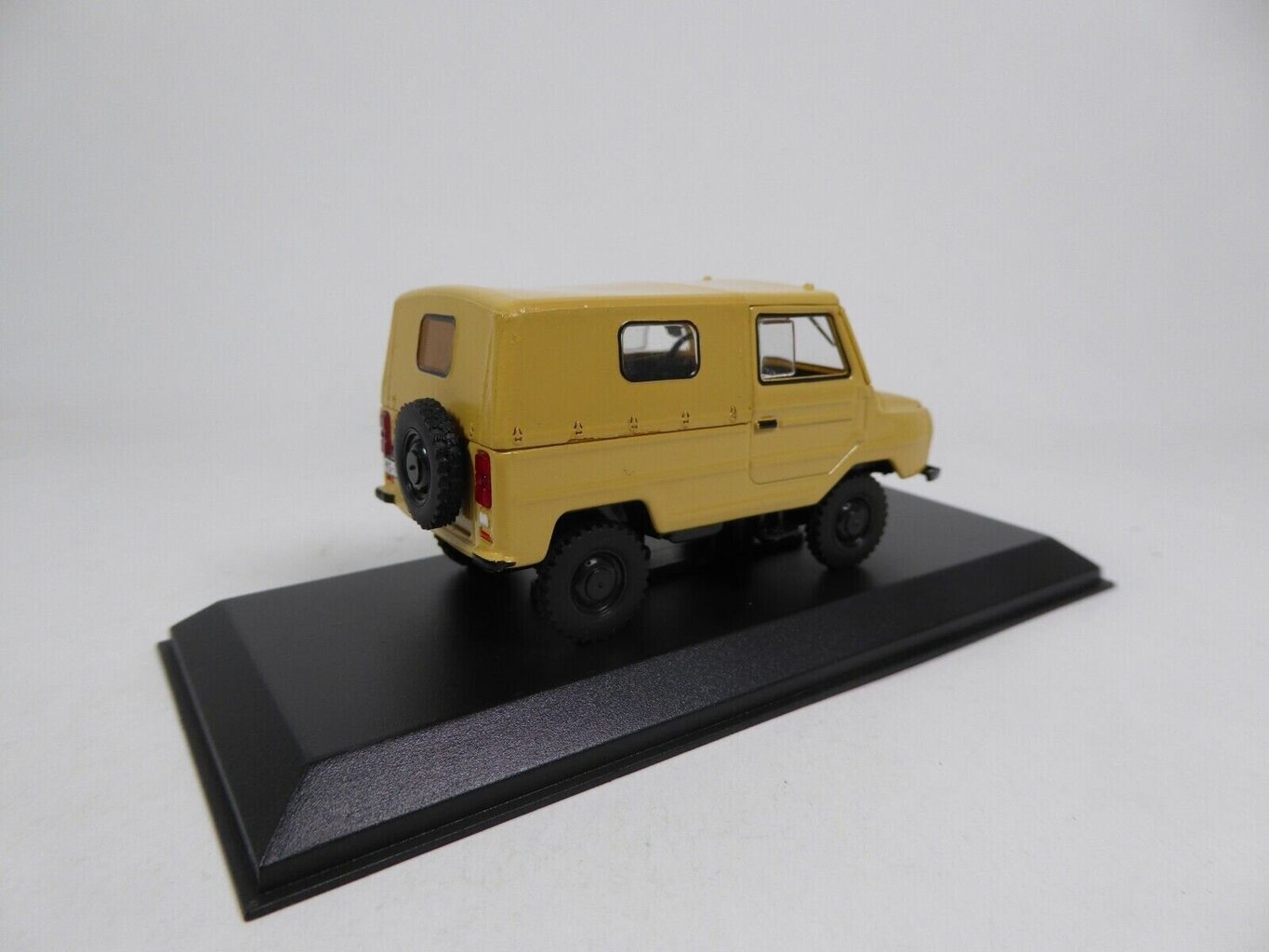 Luaz 969M, 1:43, Altaya цена и информация | Mudelautode kollektsioneerimine | kaup24.ee