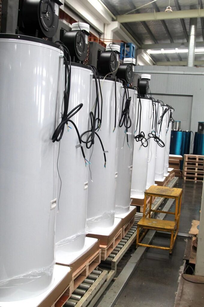 Sisseehitatud õhk/vesi soojuspumbaga boiler Elix Hybrid SR200 цена и информация | Boilerid | kaup24.ee