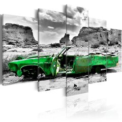 Maal - Green retro car at Colorado Desert цена и информация | Картины, живопись | kaup24.ee