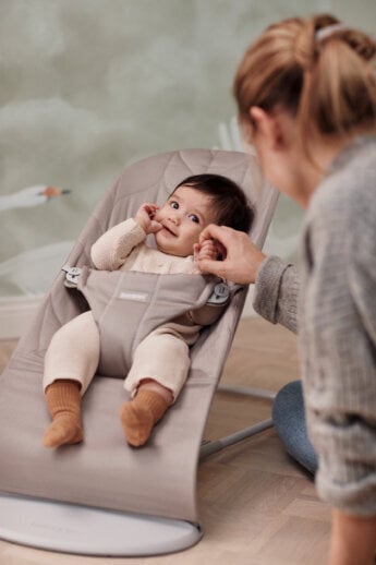 Lamamistool BabyBjörn Bliss Woven, Sand Grey цена и информация | Beebi lamamistoolid | kaup24.ee