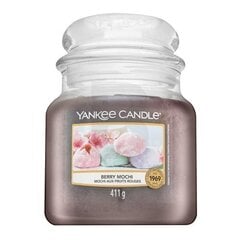 Yankee Candle lõhnaküünal Berry Mochi, 411 g цена и информация | Подсвечники, свечи | kaup24.ee