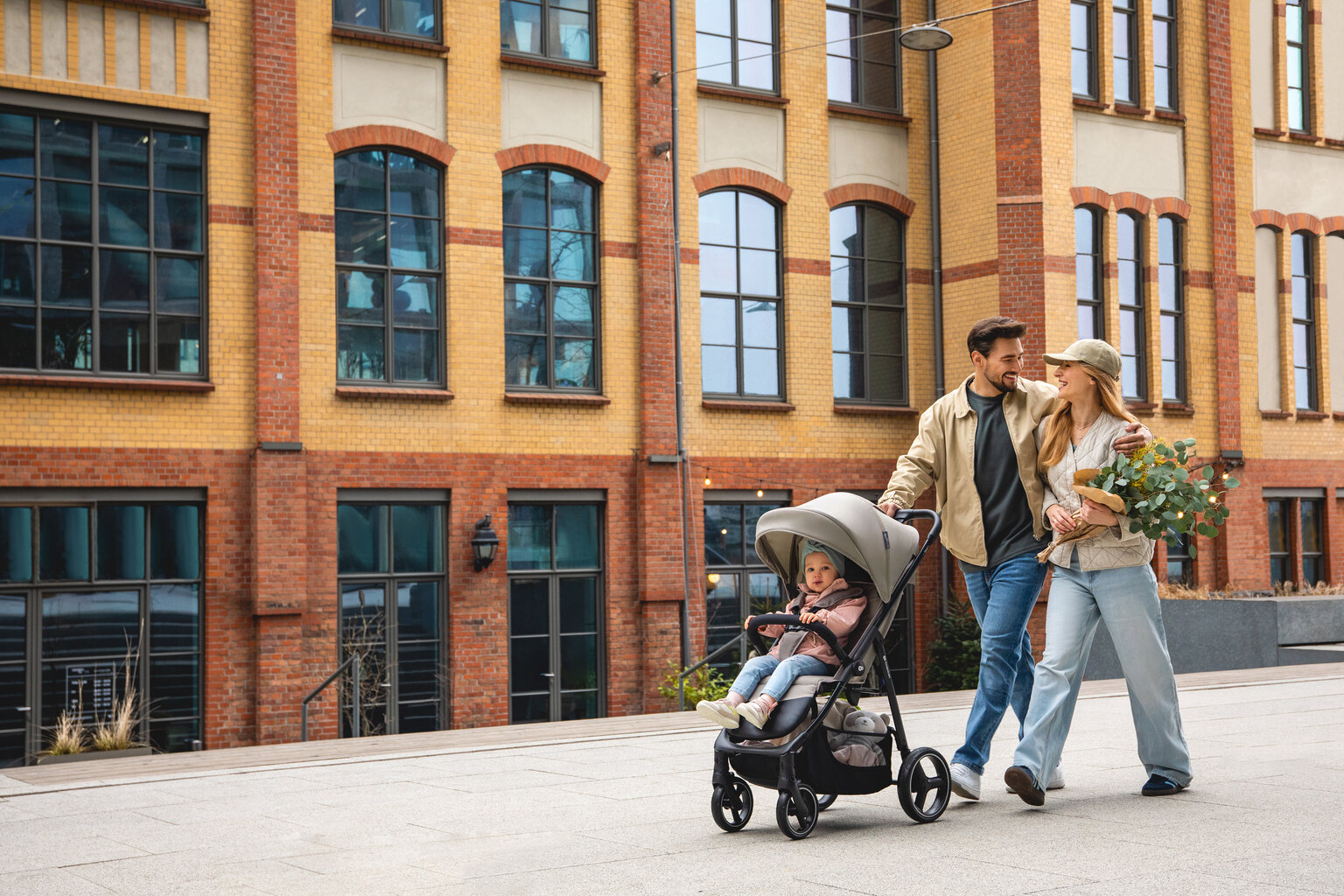 Sportlik jalutuskäru Kinderkraft Trig 3, beige hind ja info | Vankrid, jalutuskärud | kaup24.ee