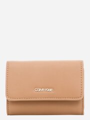 Кошелёк CALVIN KLEIN Ck Must Trifold Sm Brown Sugar K60K607251GA5 545010474 цена и информация | Женские кошельки, держатели для карточек | kaup24.ee