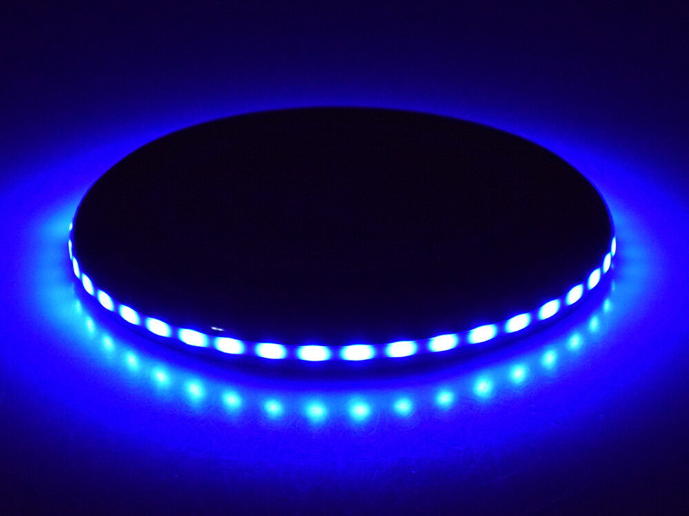 Lendav LED Ufo Disc, 23cm hind ja info | Vabaõhumängud | kaup24.ee