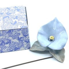 Японская керамическая подставка для благовоний Calla Lily Blue, Baieido цена и информация | Домашние ароматы с палочками | kaup24.ee