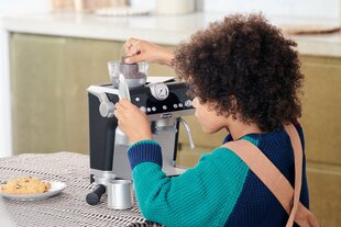 DeLonghi Barista Кофе-машина цена и информация | Игрушки для девочек | kaup24.ee