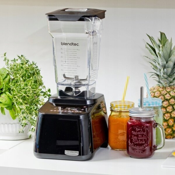 Blendtec Designer 650 hind ja info | Saumikserid, hakkijad | kaup24.ee