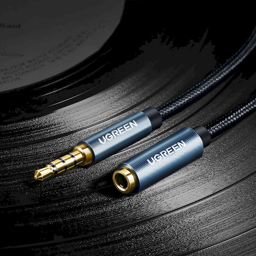 Kõrvaklappide kaabli adapter Ugreen, minipesa, 3,5 mm, 0,5 m, sinine hind ja info | USB jagajad, adapterid | kaup24.ee