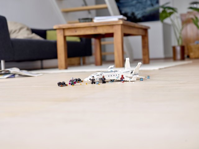 76130 LEGO® Super Heroes Starki reaktiivlennuki ja drooni rünnak цена и информация | Klotsid ja konstruktorid | kaup24.ee