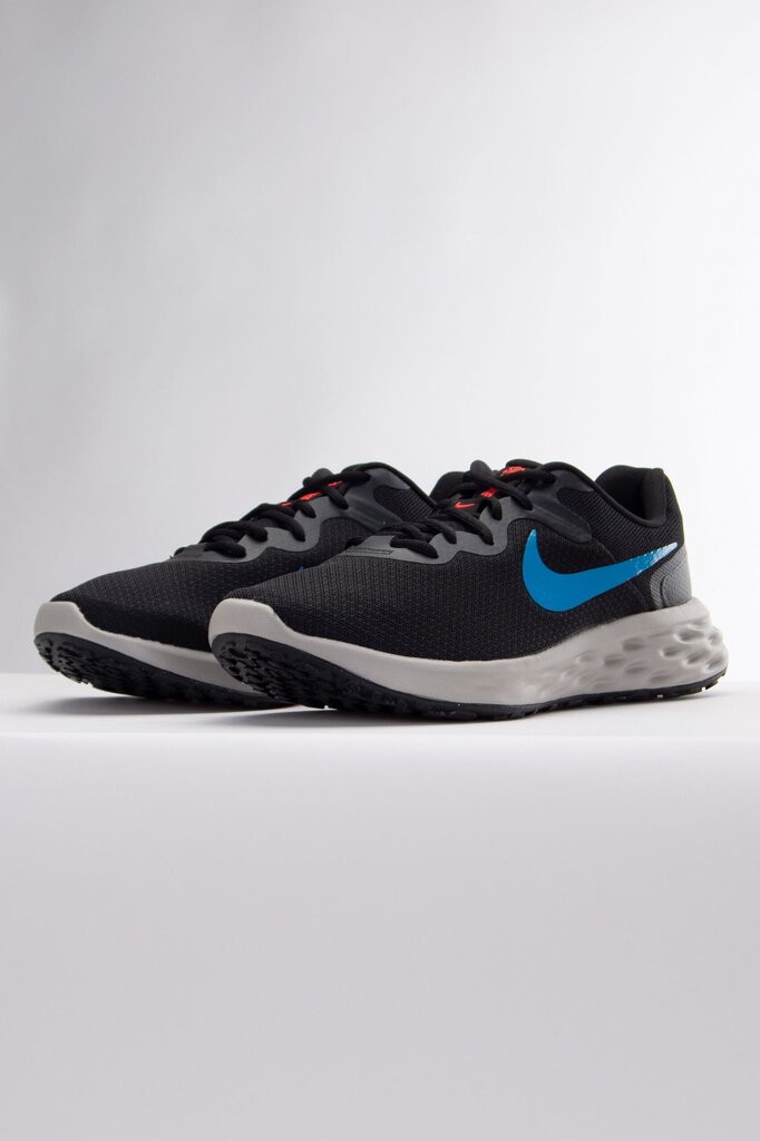 Nike meeste jooksujalatsid REVOLUTION 6 NN, must, suurus 42 DC3728012_42 цена и информация | Spordi- ja vabaajajalatsid meestele | kaup24.ee