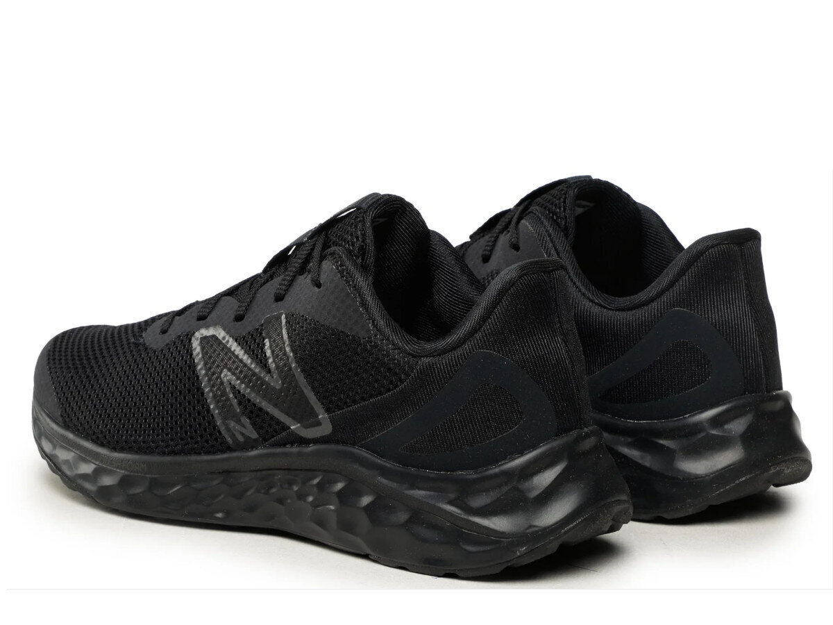 Spordijalatsid meestele New Balance GPARIBB4, must hind ja info | Spordi- ja vabaajajalatsid meestele | kaup24.ee