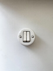 Olde Worlde Surface mounted push button switch, 2 Gang two-way K1-R220QSW seina lüliti Valge , hind ja info | Lülitid ja pistikupesad | kaup24.ee