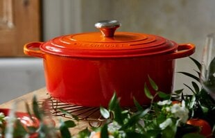 Le Creuset Signature Кaстрюля 35cm / 8.90L цена и информация | Кастрюли, скороварки | kaup24.ee