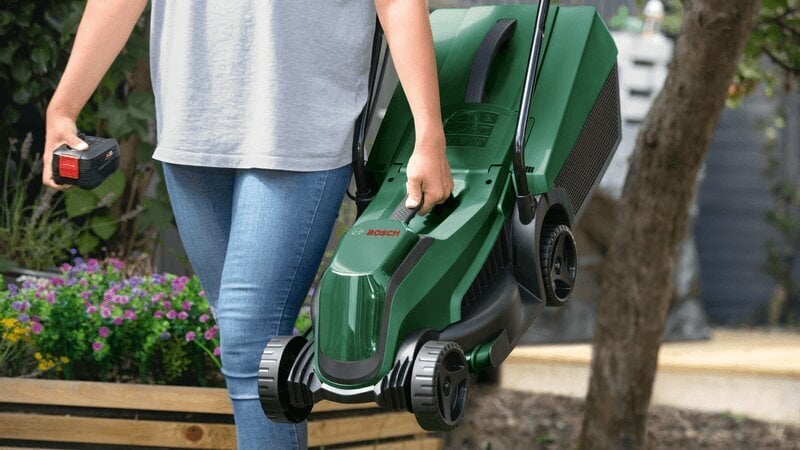 Juhtmeta muruniiduk Bosch Easy Mower, 18V-32-200, ilma aku ja laadijata hind ja info | Muruniidukid | kaup24.ee