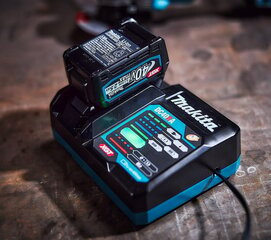 Зарядное устройство Makita XGT® 40В 191E07-8 цена и информация | Шуруповерты, дрели | kaup24.ee