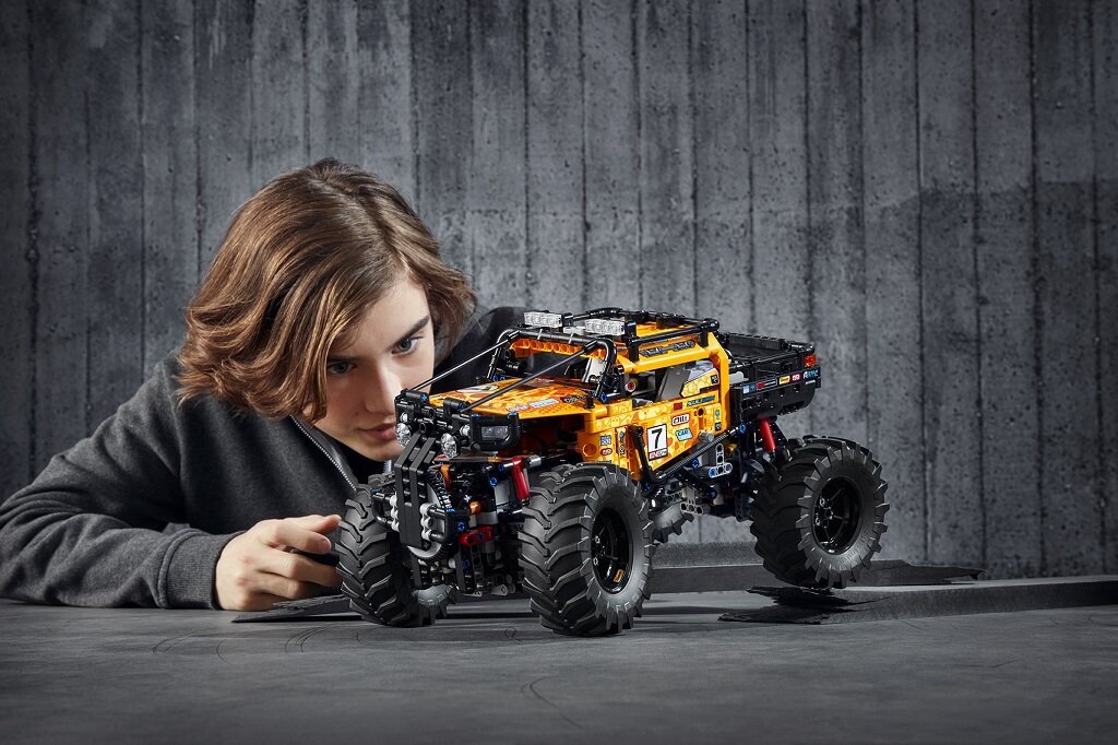 42099 LEGO® Technic 4X4 maastur X-treme hind ja info | Klotsid ja konstruktorid | kaup24.ee