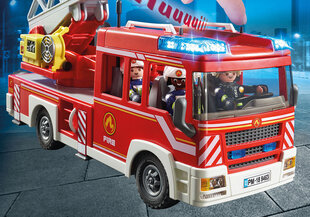 9463 PLAYMOBIL® City Action, Пожарник с шлангом для воды цена и информация | Конструкторы и кубики | kaup24.ee