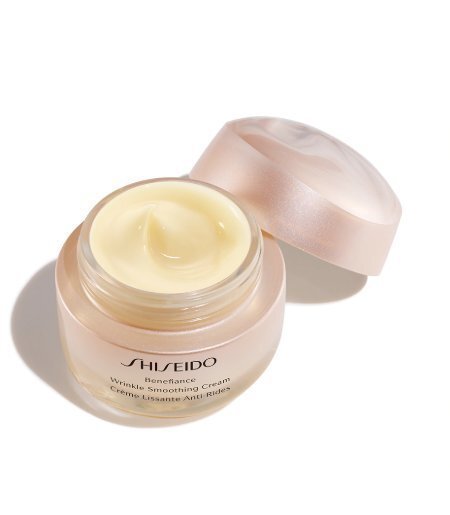 Kortsudevastane kreem Shiseido Benefiance Wrinkle Smoothing 50 ml цена и информация | Näokreemid | kaup24.ee