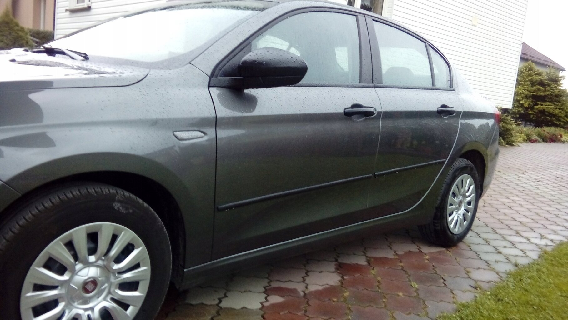 Hyundai i20 III - MUSTAD külgmised kaitsevormid hind ja info | Lisaseadmed | kaup24.ee