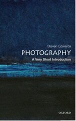 Photography: A Very Short Introduction hind ja info | Kunstiraamatud | kaup24.ee