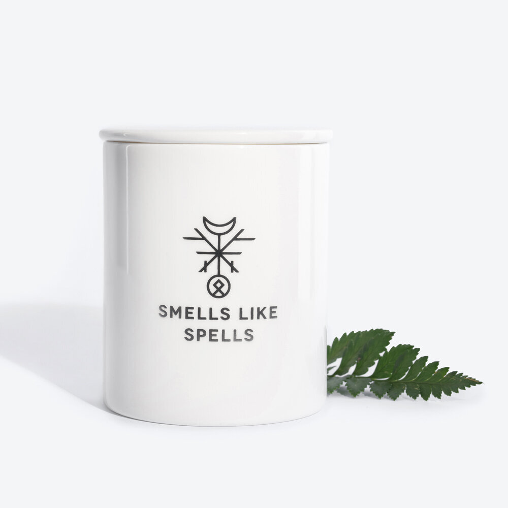 Lõhnaküünal Smells like Spells The Magician hind ja info | Küünlad, küünlajalad | kaup24.ee