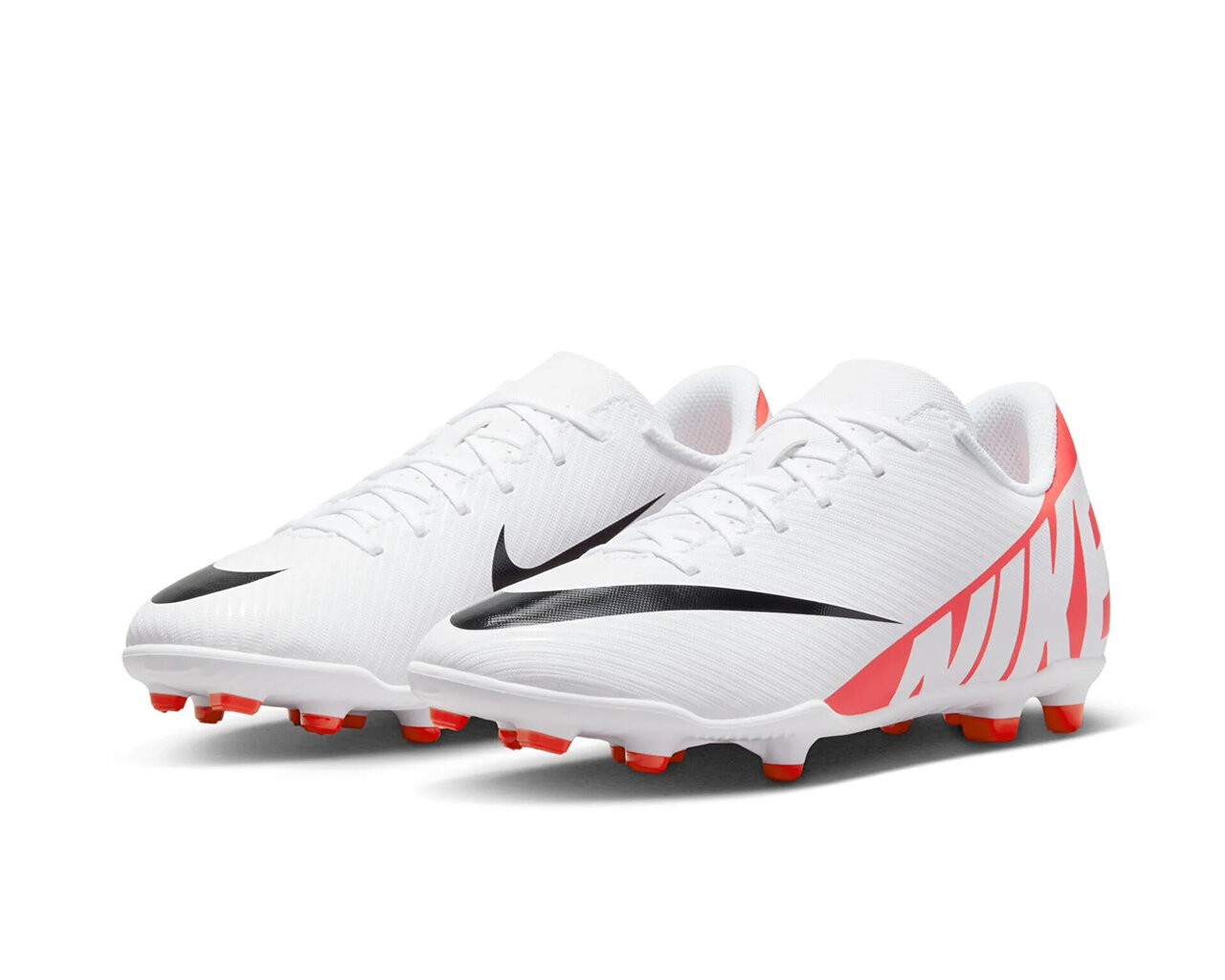 Nike Jalgpallijalatsid Teismelistele Jr Vapor15 Club Fg/Mg Wite DJ5958 600 DJ5958 600/5 цена и информация | Spordi- ja vabaajajalatsid meestele | kaup24.ee