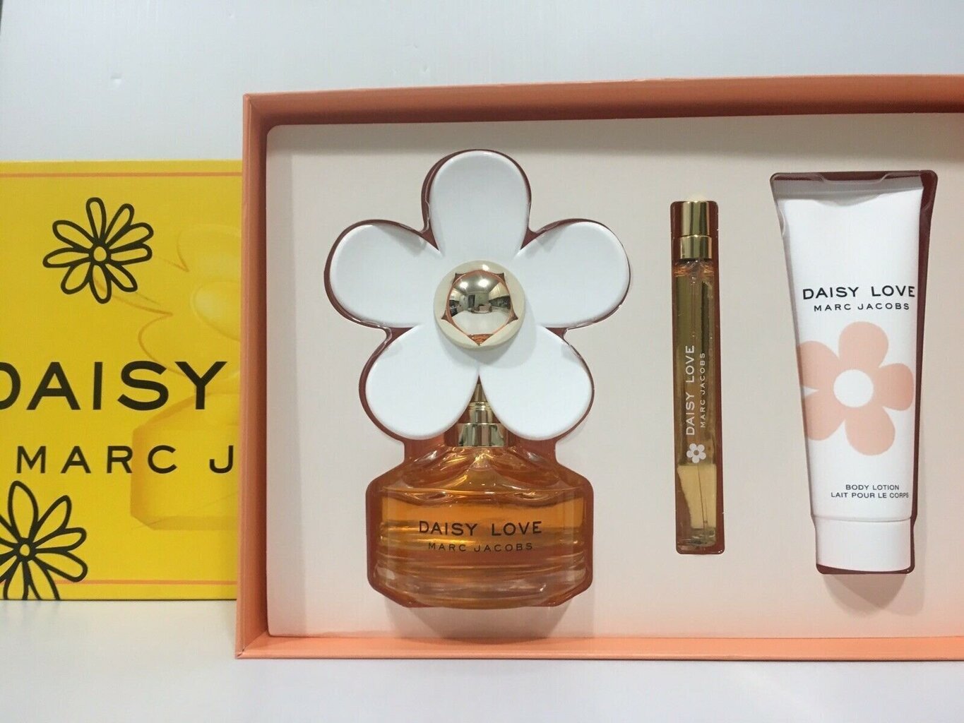 Komplekt naistele Marc Jacobs Daisy Love цена и информация | Naiste parfüümid | kaup24.ee