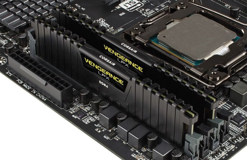 Corsair CMK16GX4M2Z3466C16 цена и информация | Operatiivmälu (RAM) | kaup24.ee