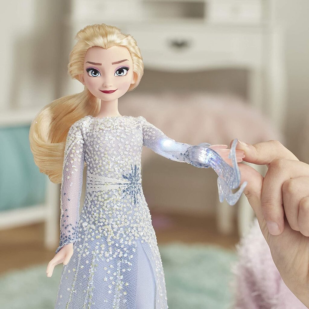 Nukk Elsa tulede ja helidega Hasbro Disney Lumekuninganna (Frozen) hind ja info | Tüdrukute mänguasjad | kaup24.ee