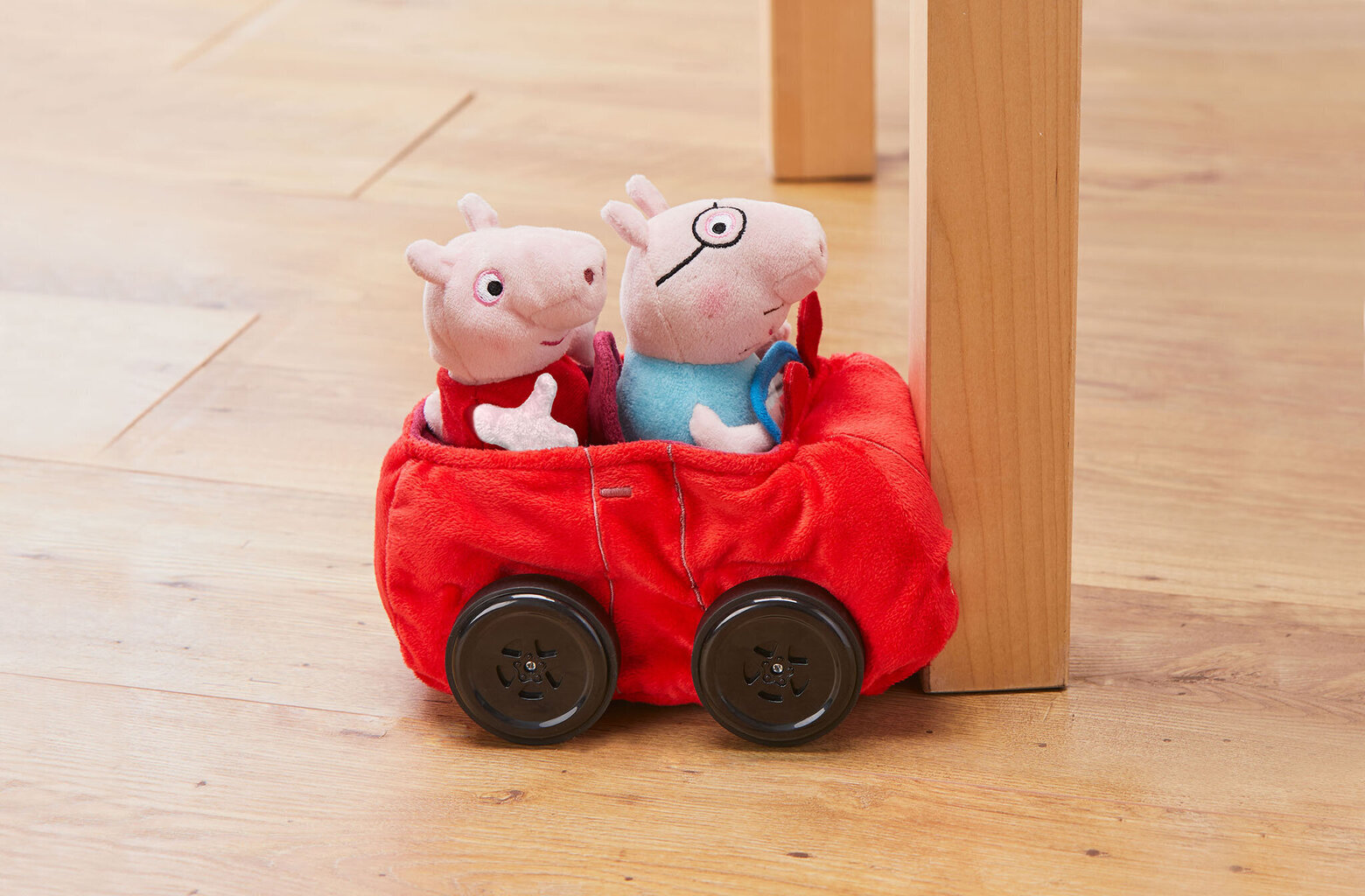 Puldiga juhitav mudelauto reisijatega Revell Põrsas Peppa (Peppa Pig), 23203 hind ja info | Imikute mänguasjad | kaup24.ee