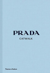 Prada Catwalk: The Complete Collections цена и информация | Книги об искусстве | kaup24.ee