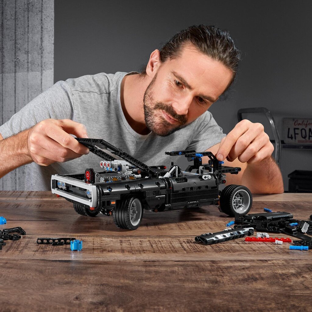 42111 LEGO® Technic Dom's Dodge Charger hind ja info | Klotsid ja konstruktorid | kaup24.ee