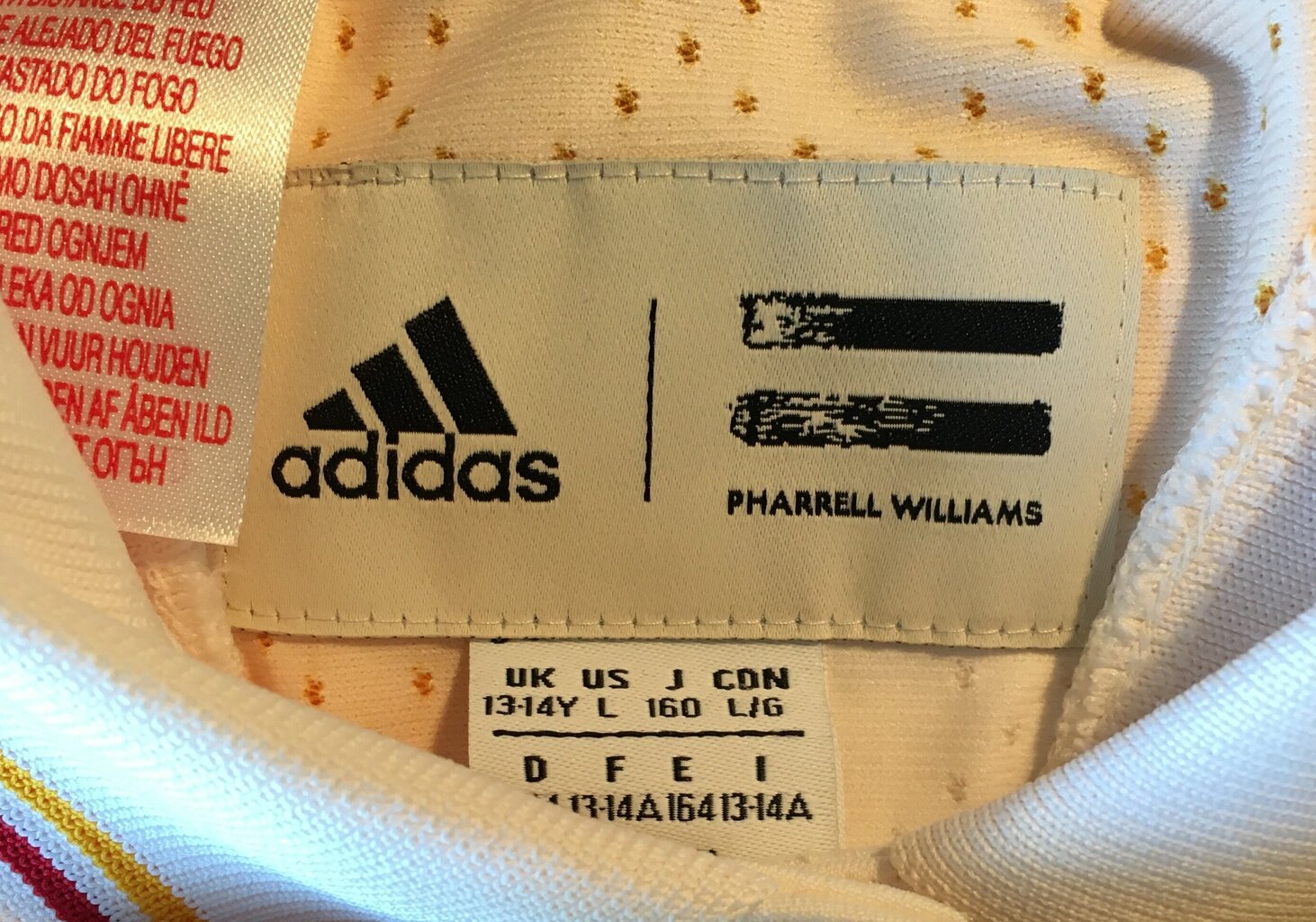 T-särk Adidas Tennise (Pharrell Williams) hind ja info | Tüdrukute särgid | kaup24.ee