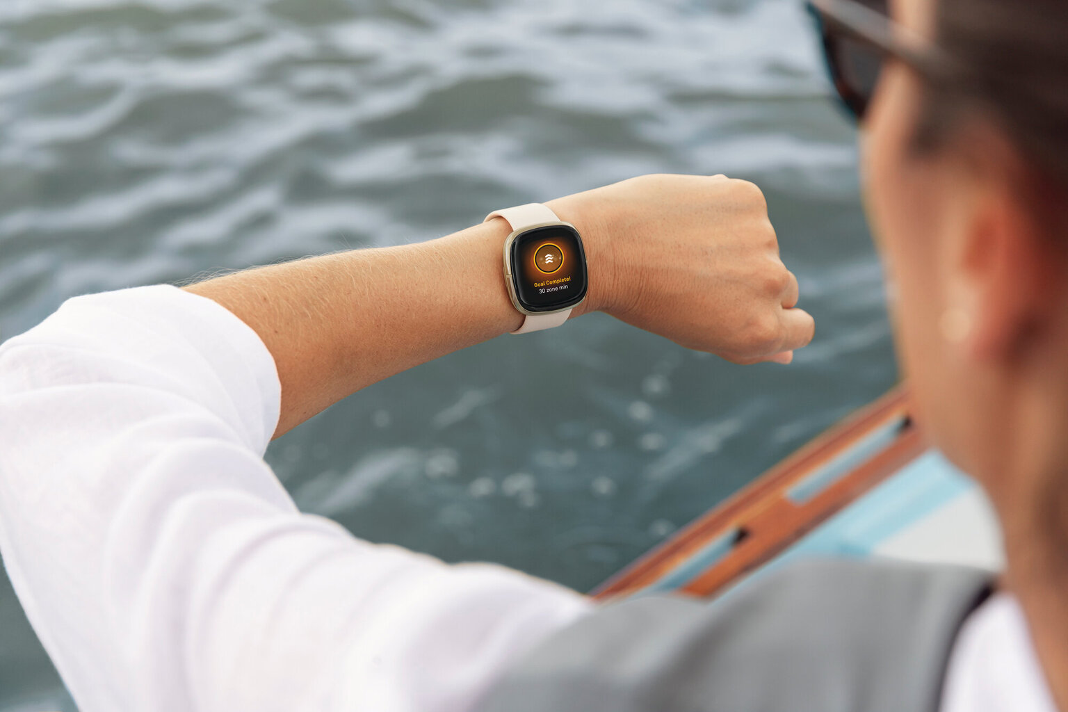 Fitbit Sense Lunar White/Soft Gold hind ja info | Nutikellad (smartwatch) | kaup24.ee