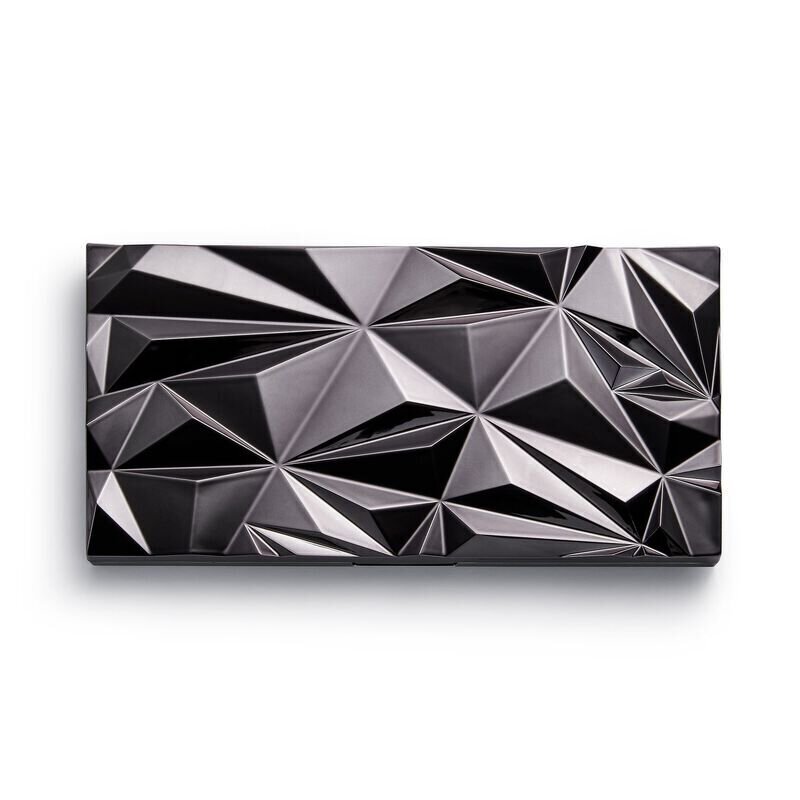 Lauvärvipalett Makeup Revolution London Glass Collection 16.5 g, Black Ice цена и информация | Ripsmetušid, lauvärvid, silmapliiatsid, seerumid | kaup24.ee