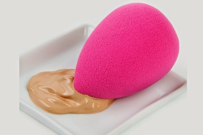 Meigikäsn Beauty Blender цена и информация | Meigipintslid, -käsnad | kaup24.ee