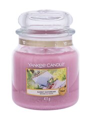 Ароматическая свеча Yankee Candle Sunny Daydream, 411 г цена и информация | Подсвечники, свечи | kaup24.ee