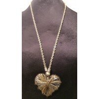 Ожерелье Большое Сердце цена и информация | Украшение на шею | kaup24.ee