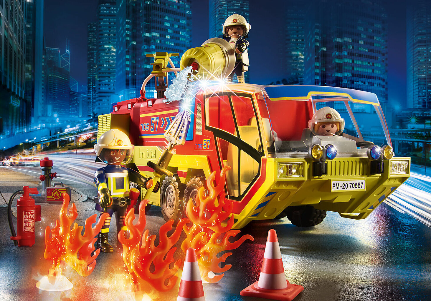 70557 PLAYMOBIL® City Action, Tuletõrjeauto põleva džiibiga hind ja info | Klotsid ja konstruktorid | kaup24.ee