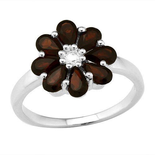 Kaunis hõbesõrmus (925) ilusate granaatidega цена и информация | Sõrmused | kaup24.ee