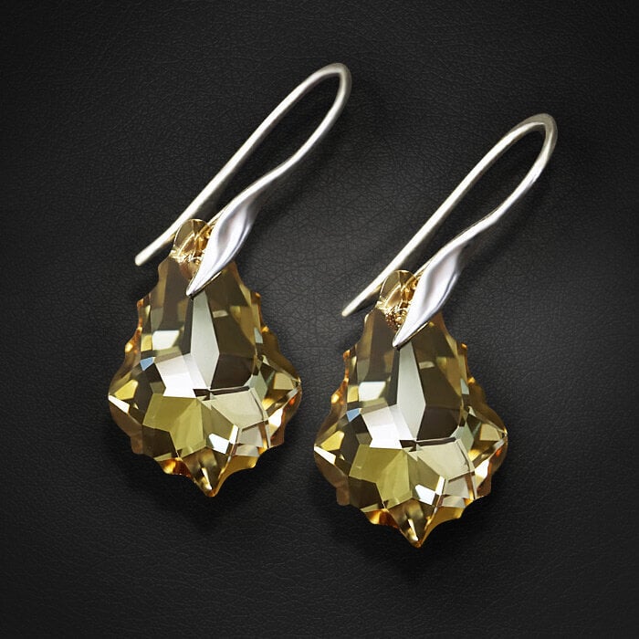 Naiste hõbedased kõrvarõngad DiamondSky "Baroque IV (Golden Shadow)" Swarovski kristallidega цена и информация | Kõrvarõngad | kaup24.ee