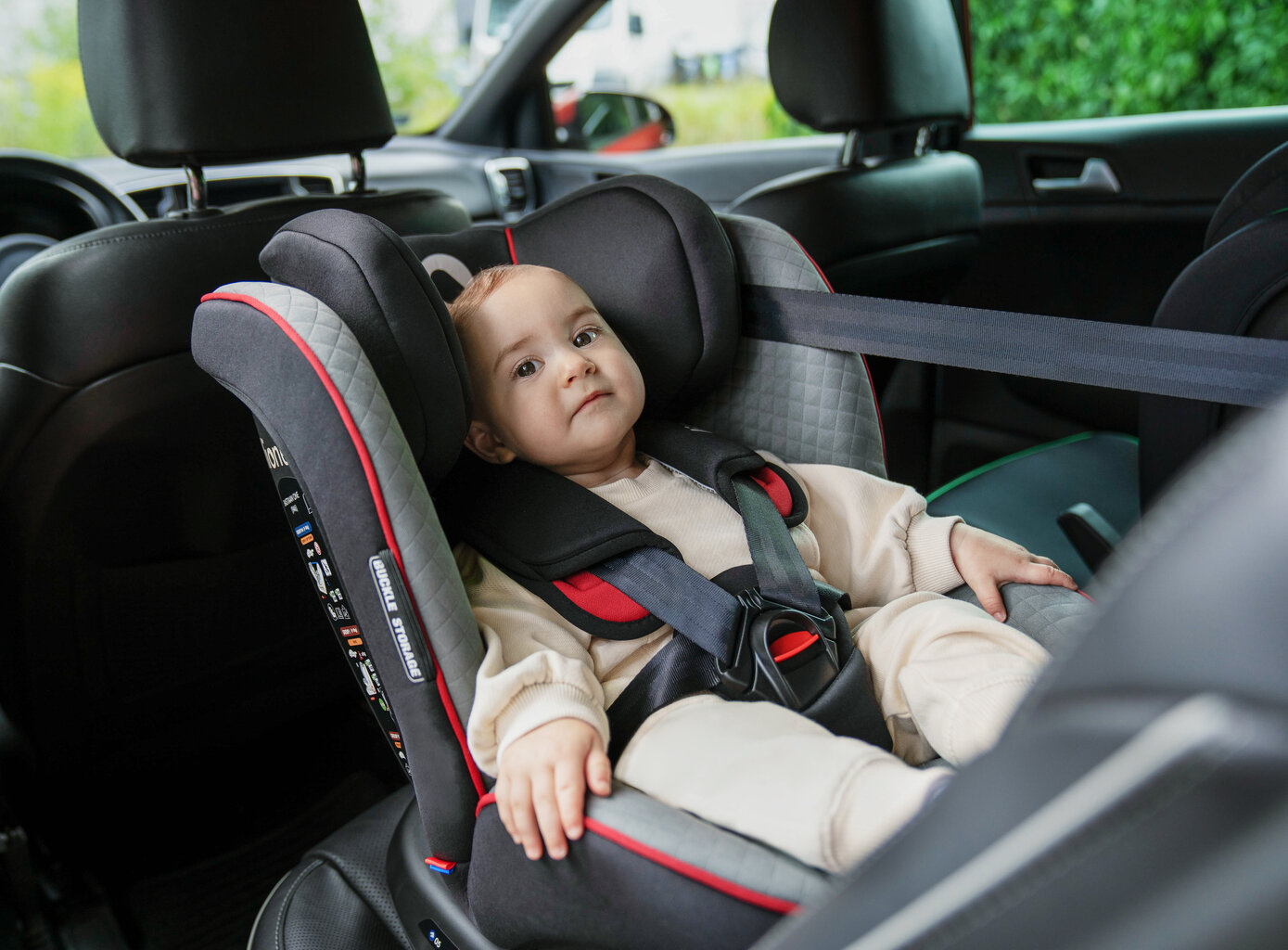 Turvatool Lionelo Bastiaan One Isofix, 0-36 kg, Black Onyx hind ja info | Turvatoolid | kaup24.ee