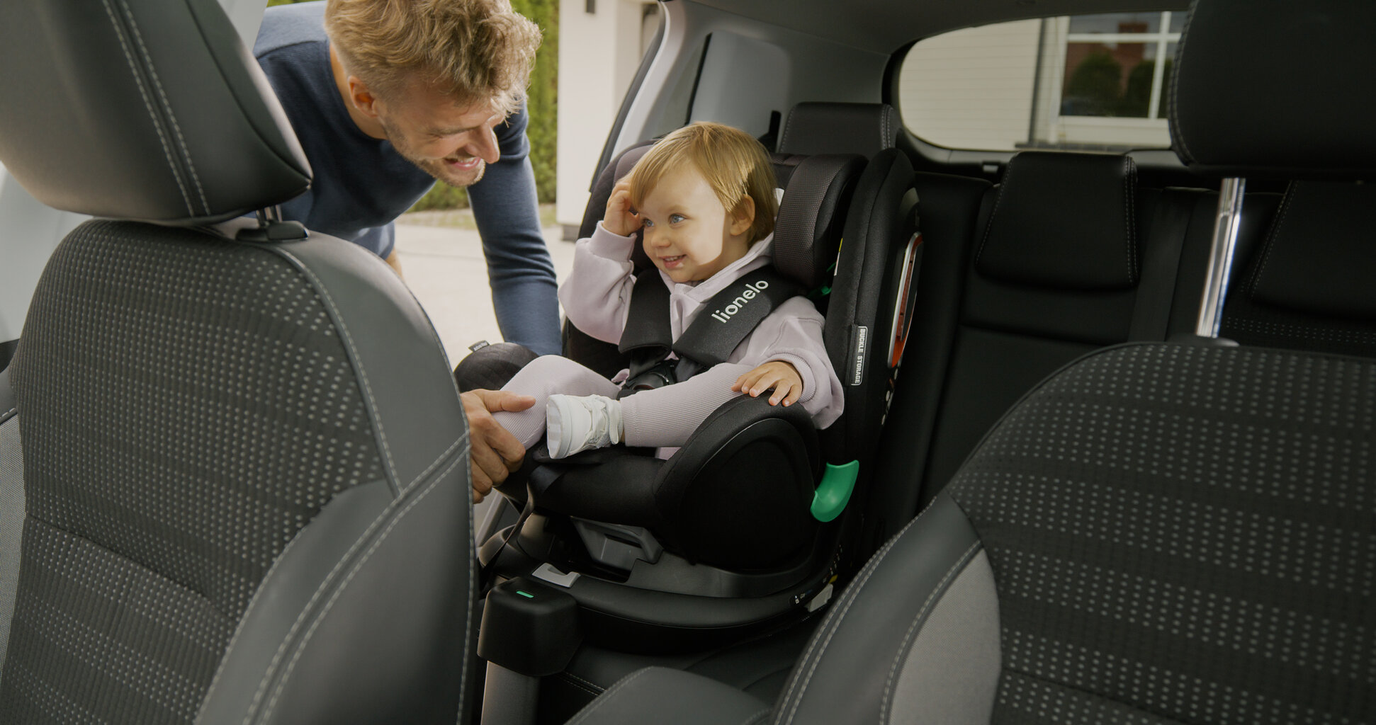 Turvatool Lionelo Bastiaan One Isofix, 0-36 kg, Black Onyx hind ja info | Turvatoolid | kaup24.ee