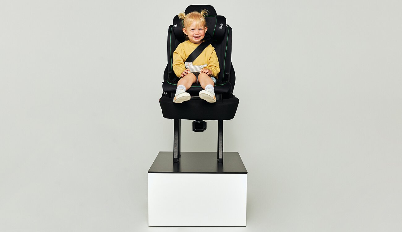 Turvatoo Lionelo Neal I-Size Isofix, 15-36 kg, Red Burgundy hind ja info | Turvatoolid | kaup24.ee