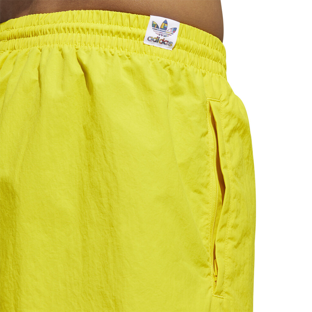 Lühikesed püksid meestele Adidas Originals Freestyle Shorts, kollane/valge цена и информация | Meeste spordiriided | kaup24.ee