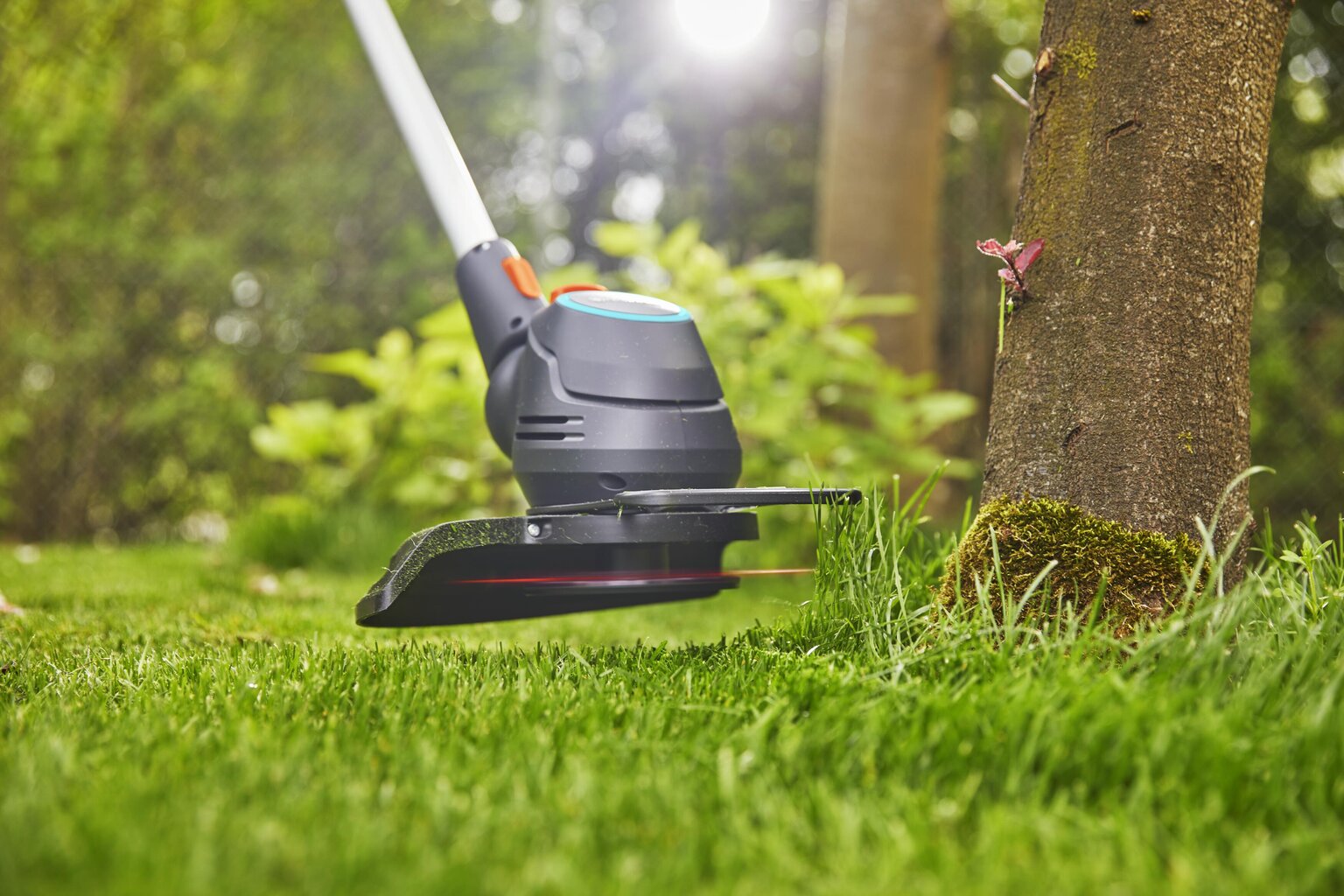 Akutrimmer Gardena ComfortCut 23/18V-P4A, ilma akuta цена и информация | Murutrimmerid | kaup24.ee